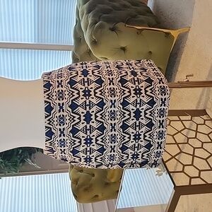 H&M mini skirt, Like new. Size 4